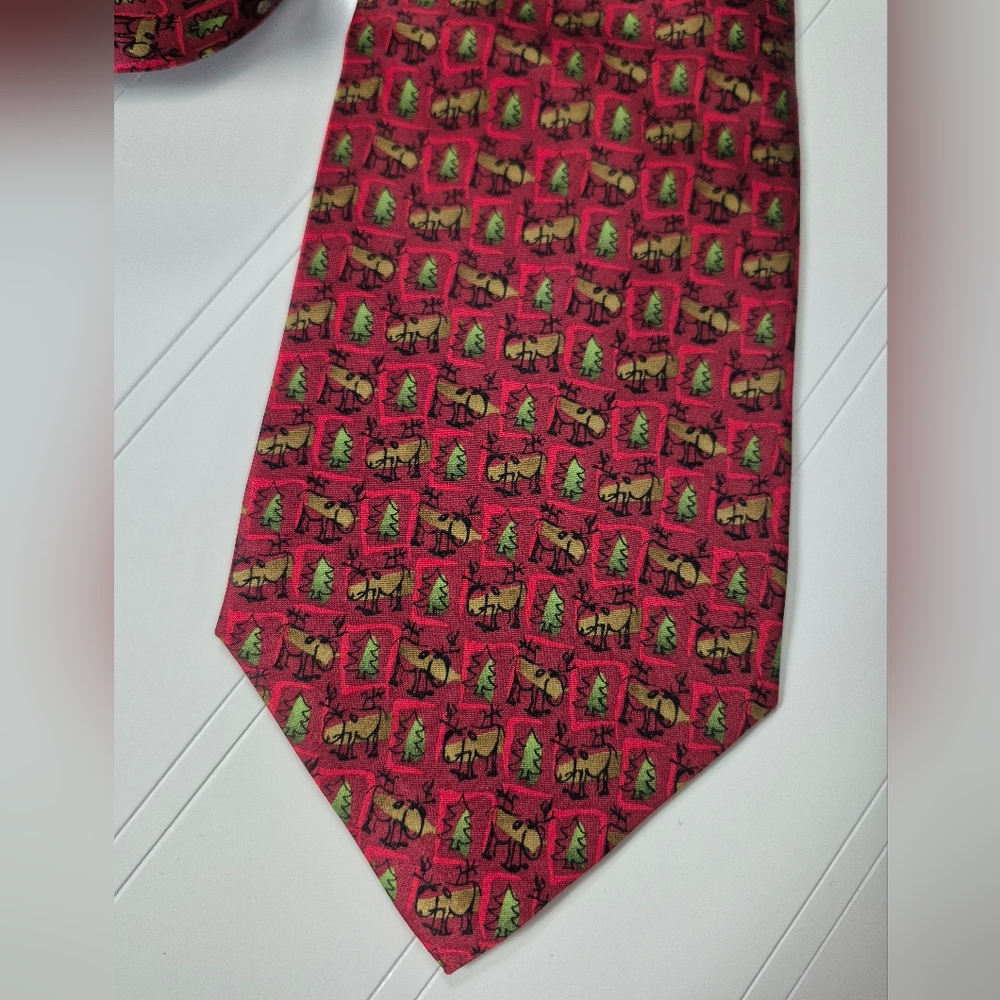 J. Garcia Festive Red and Green Tie Reindeer And Tree Doodles